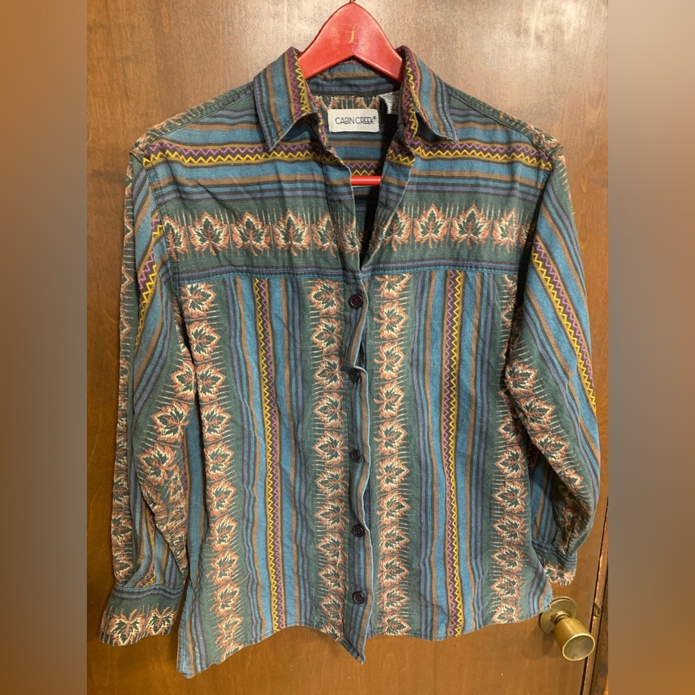 Vintage Cabin Creek women’s med Blue and Brown Patterned button up 100% cotton